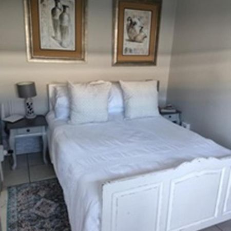 Stonehenge Cottage Oudtshoorn Eksteriør bilde